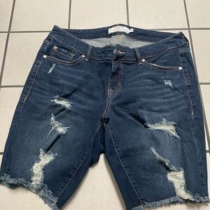 Cute distressed Jean shorts